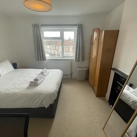 Refined Comfort In The Heart Of Bedminster Дом отдыха