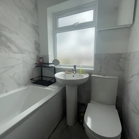 Дом отдыха Refined Comfort In The Heart Of Bedminster