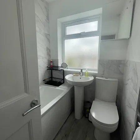 Refined Comfort In The Heart Of Bedminster Holiday home *