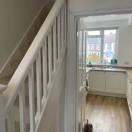 Refined Comfort In The Heart Of Bedminster *