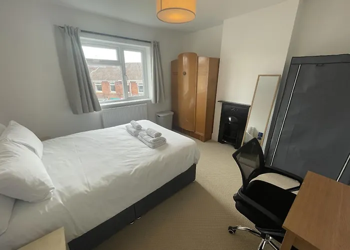 Дом отдыха Refined Comfort In The Heart Of Bedminster