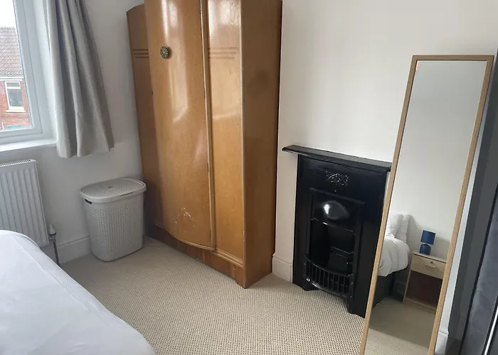 Refined Comfort In The Heart Of Bedminster *