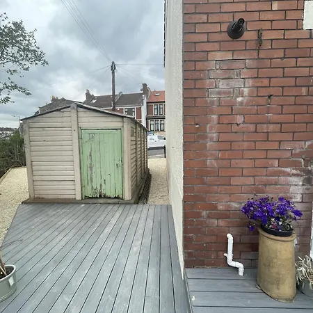 Vakantiehuis Refined Comfort In The Heart Of Bedminster