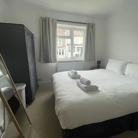 Refined Comfort In The Heart Of Bedminster